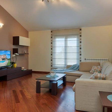 Villa Bartona For 8 Persons With Private Swimmingpool PUY 외부 사진