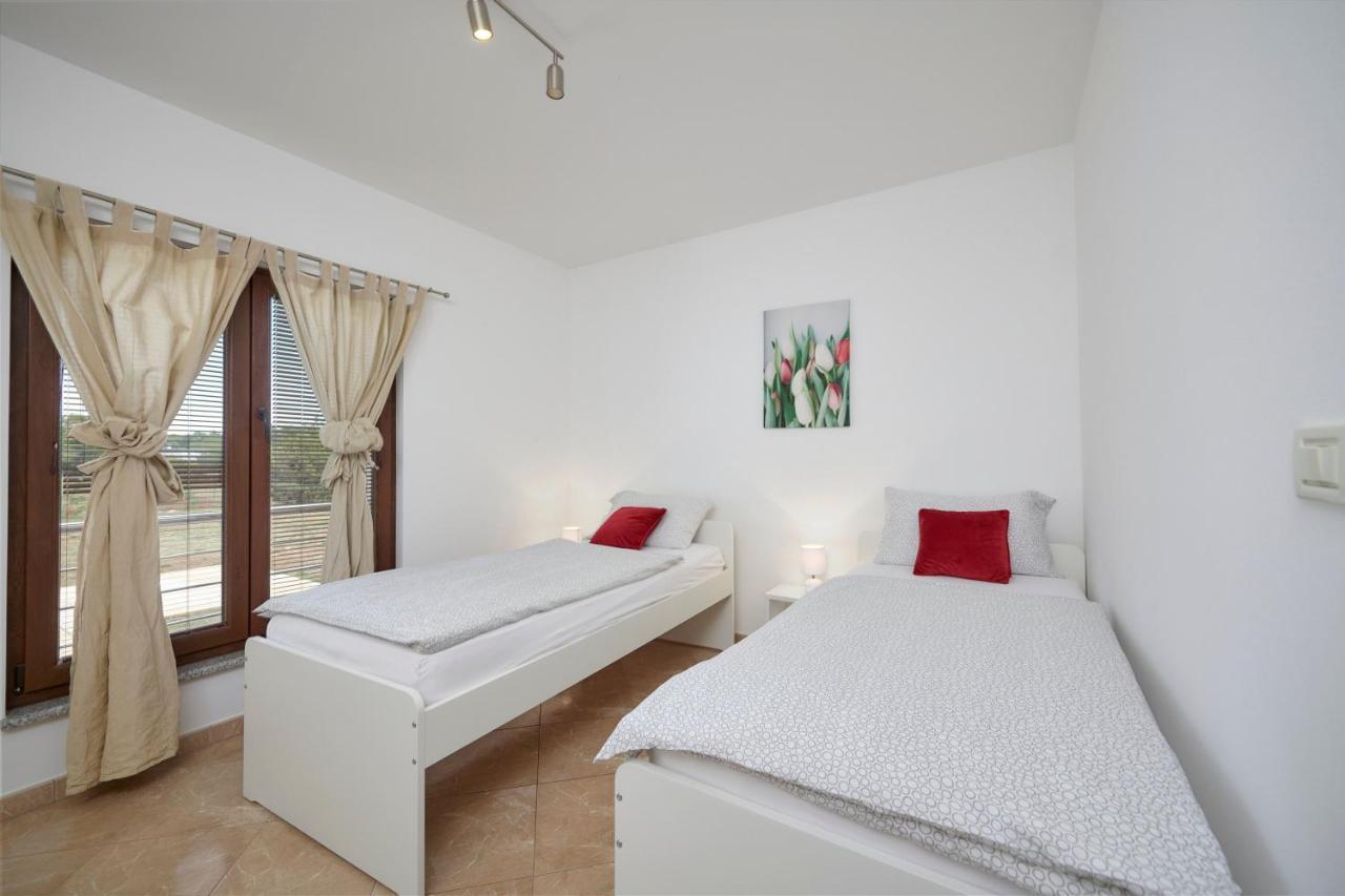 Villa Bartona For 8 Persons With Private Swimmingpool PUY 외부 사진