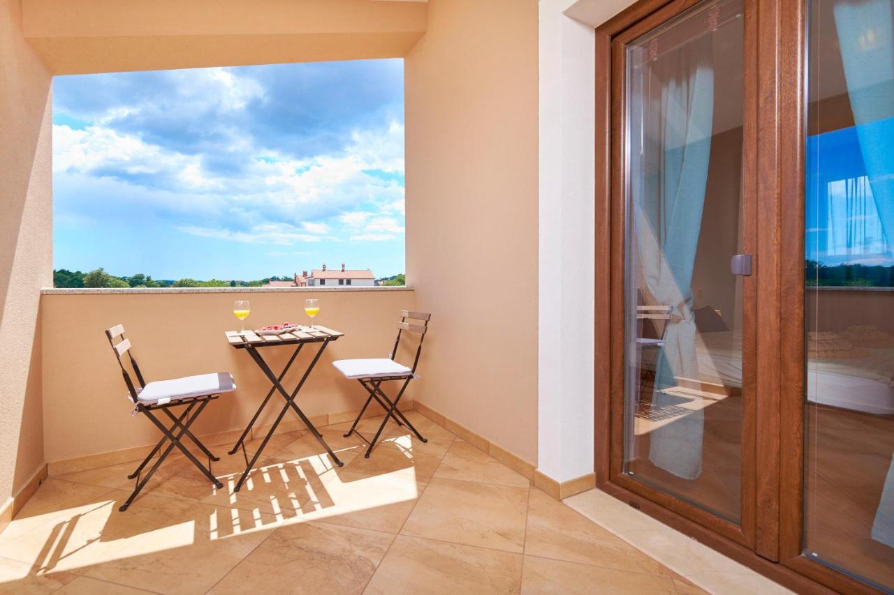 Villa Bartona For 8 Persons With Private Swimmingpool PUY 외부 사진