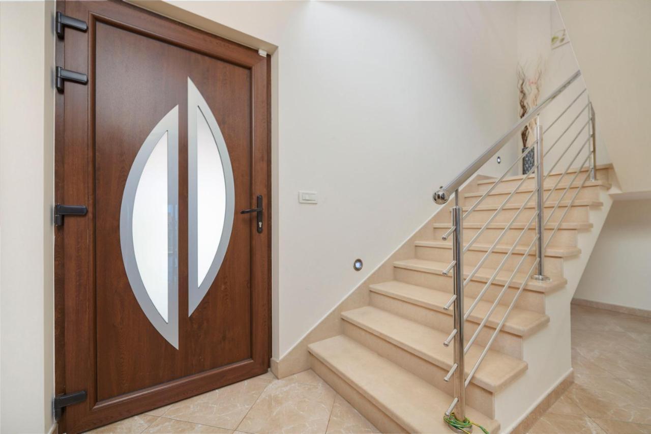 Villa Bartona For 8 Persons With Private Swimmingpool PUY 외부 사진
